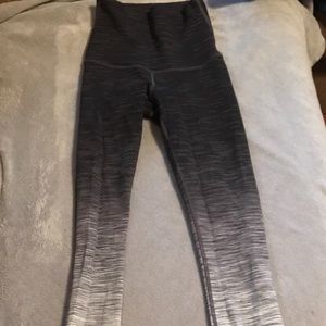 Lululemon ombré Wunder Under size 2!